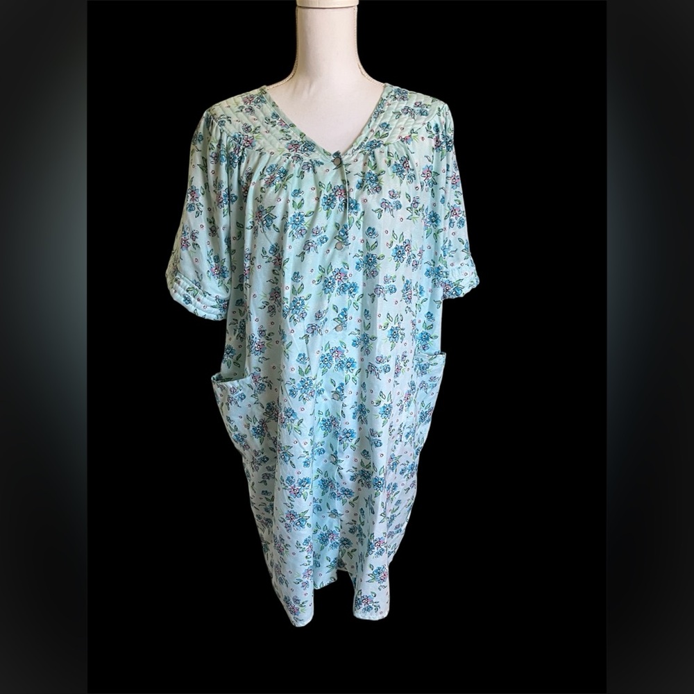 Lati Fashions Robe